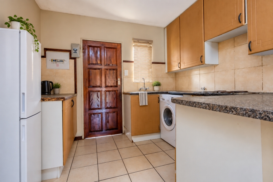 2 Bedroom Property for Sale in Noordwyk Gauteng