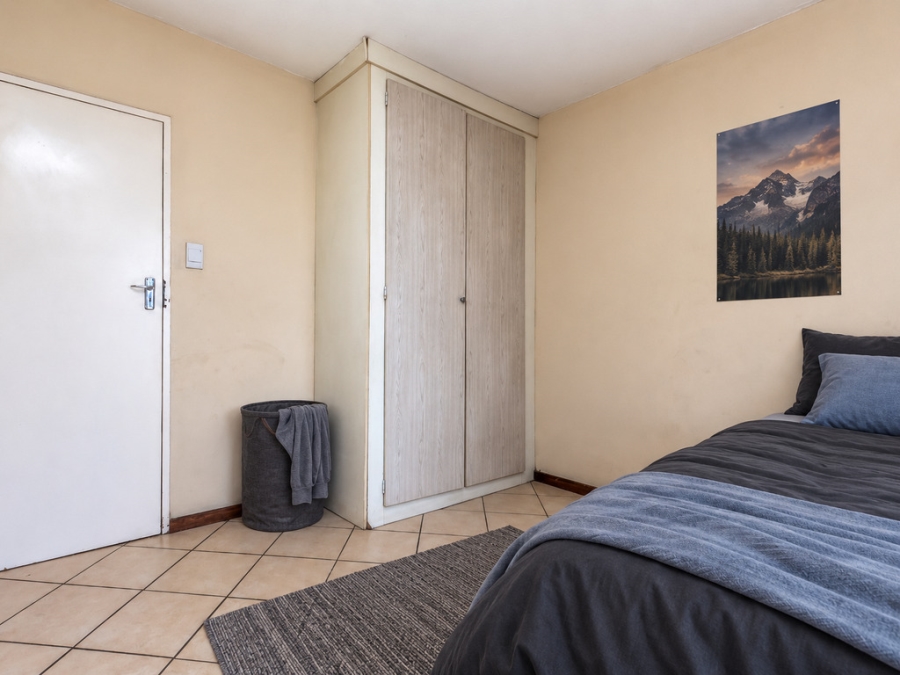 2 Bedroom Property for Sale in Noordwyk Gauteng