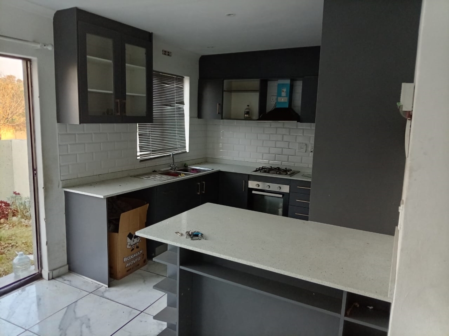 To Let 2 Bedroom Property for Rent in Ferndale Gauteng