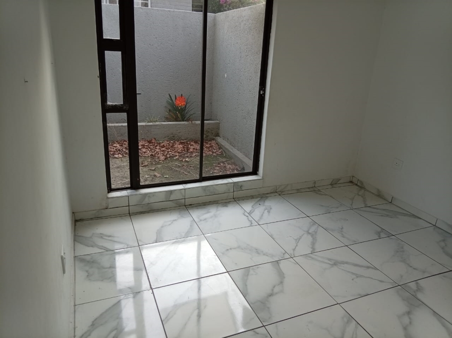 To Let 2 Bedroom Property for Rent in Ferndale Gauteng