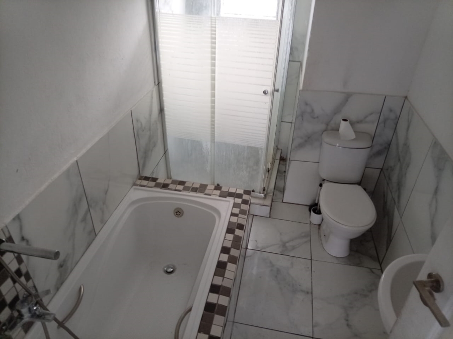 To Let 2 Bedroom Property for Rent in Ferndale Gauteng