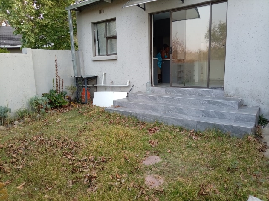 To Let 2 Bedroom Property for Rent in Ferndale Gauteng