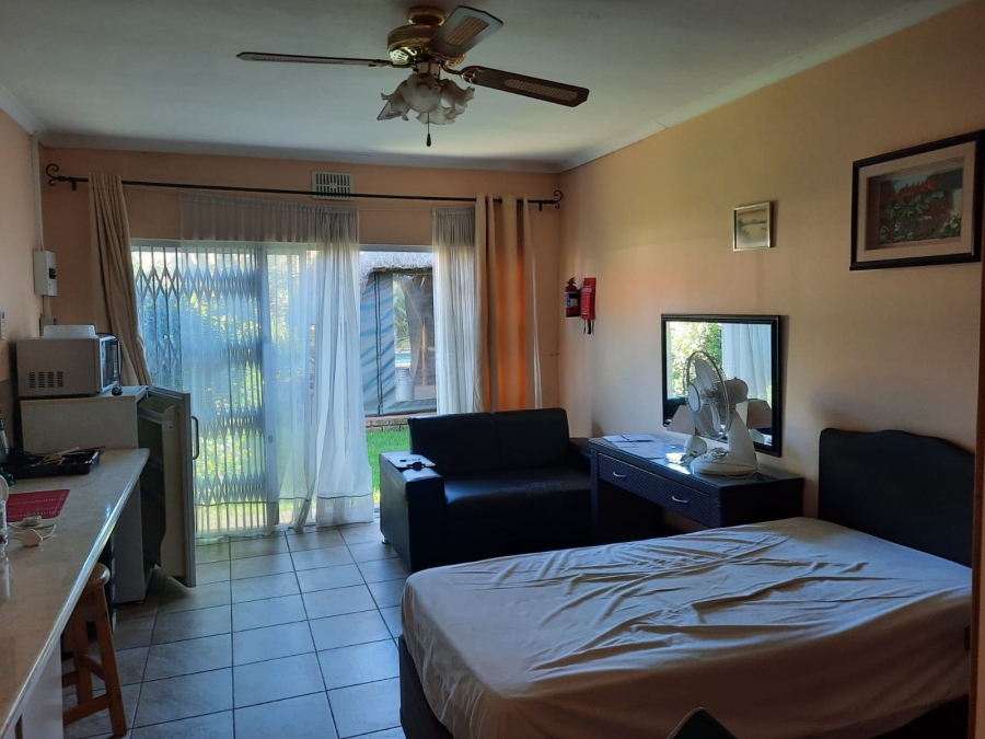 1 Bedroom Property for Sale in Brackenhurst Gauteng