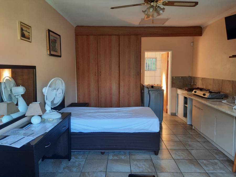 1 Bedroom Property for Sale in Brackenhurst Gauteng