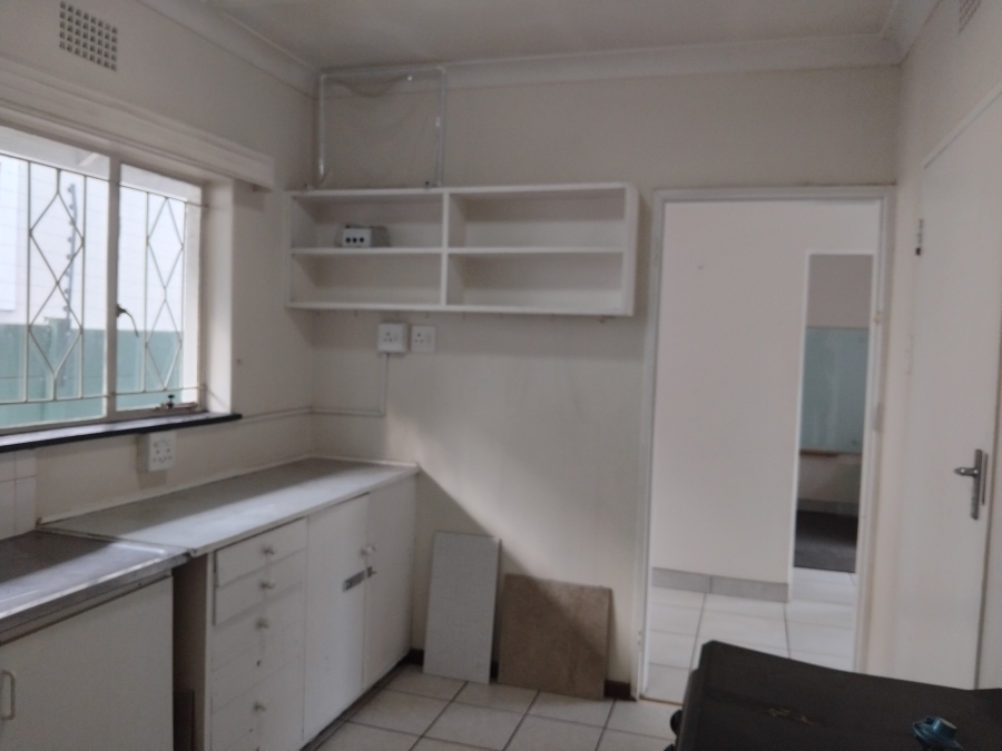 To Let 1 Bedroom Property for Rent in Blairgowrie Gauteng