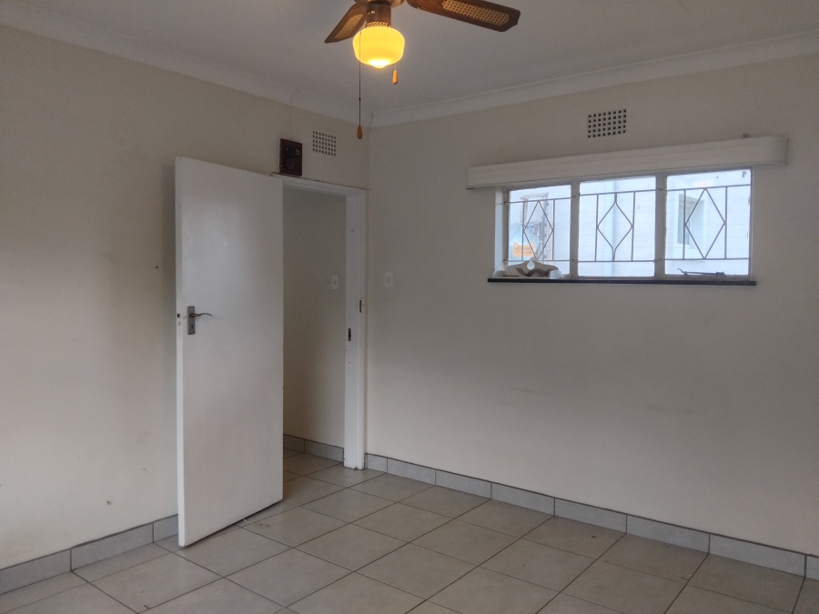 To Let 1 Bedroom Property for Rent in Blairgowrie Gauteng
