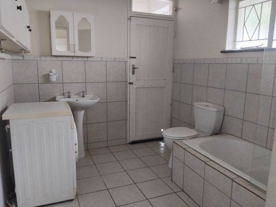 To Let 1 Bedroom Property for Rent in Blairgowrie Gauteng