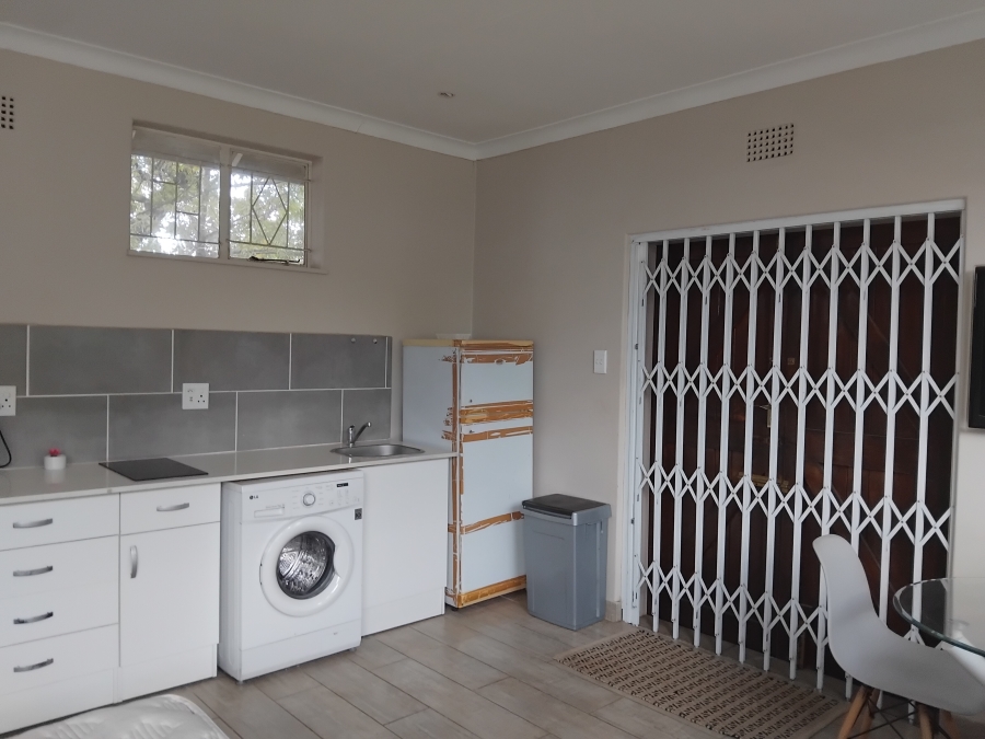 To Let 1 Bedroom Property for Rent in Blairgowrie Gauteng