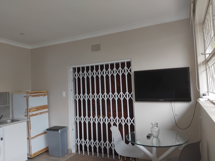 To Let 1 Bedroom Property for Rent in Blairgowrie Gauteng