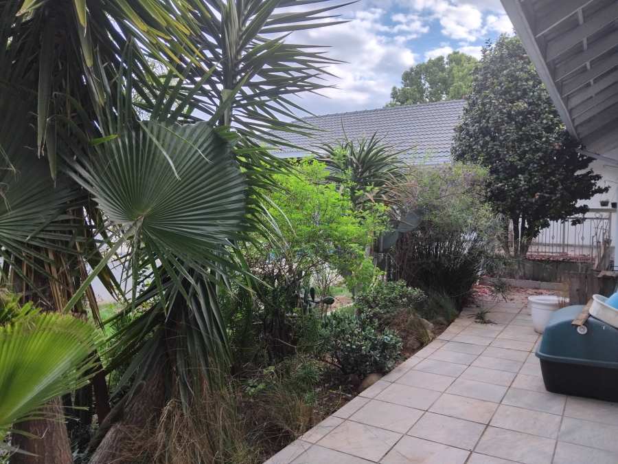 To Let 1 Bedroom Property for Rent in Blairgowrie Gauteng