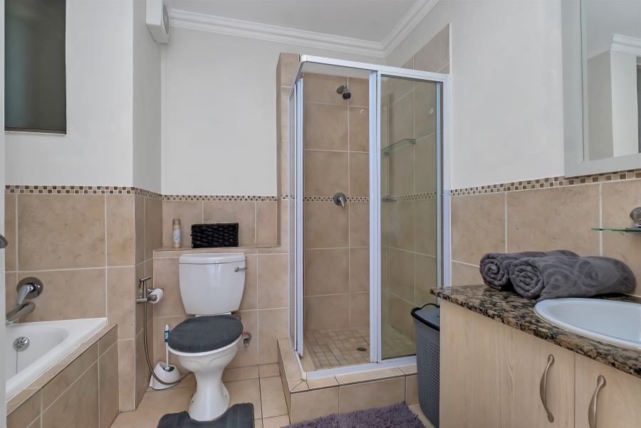 To Let 2 Bedroom Property for Rent in Morningside Gauteng