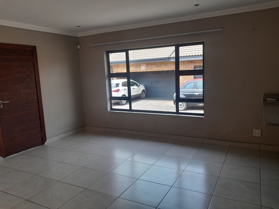3 Bedroom Property for Sale in New Redruth Gauteng