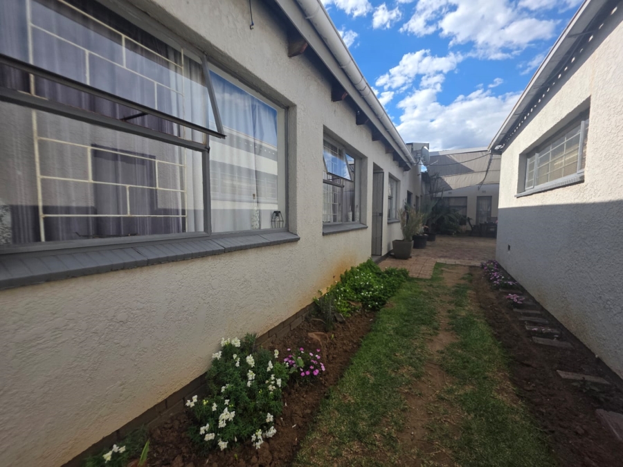 3 Bedroom Property for Sale in Vanderbijlpark SE 6 Gauteng