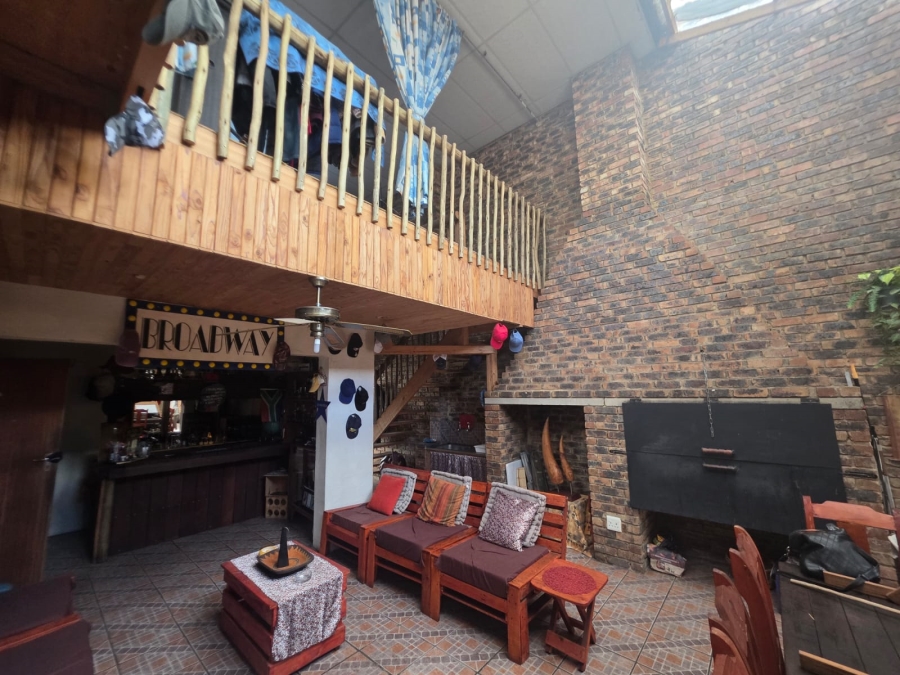 3 Bedroom Property for Sale in Vanderbijlpark SE 6 Gauteng