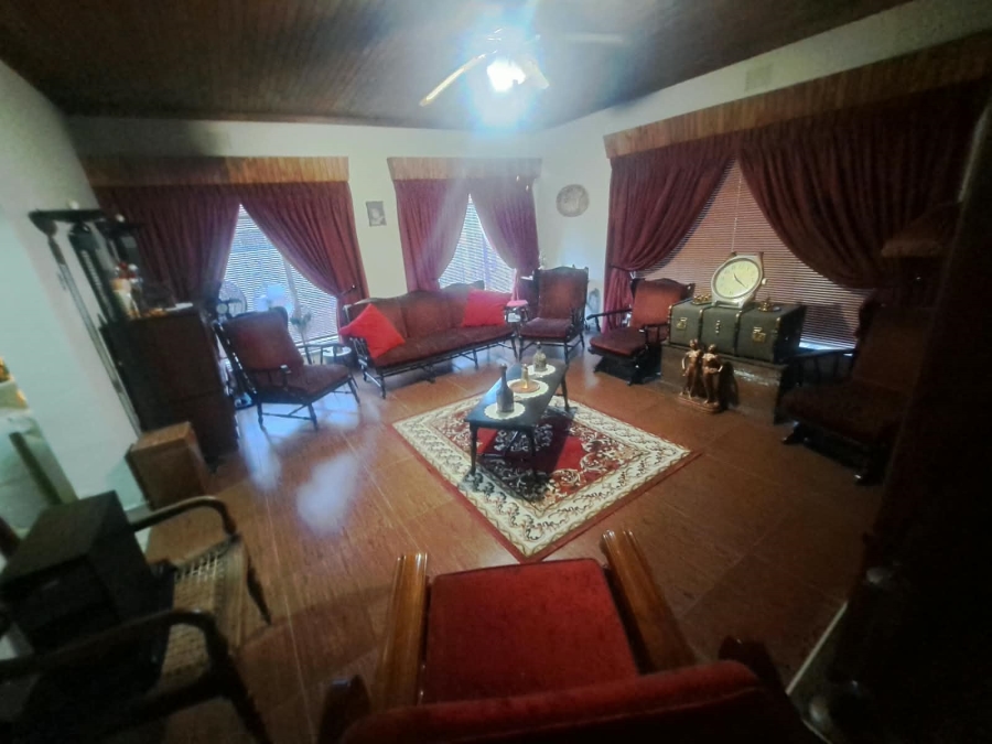 4 Bedroom Property for Sale in Vanderbijlpark SE 7 Gauteng