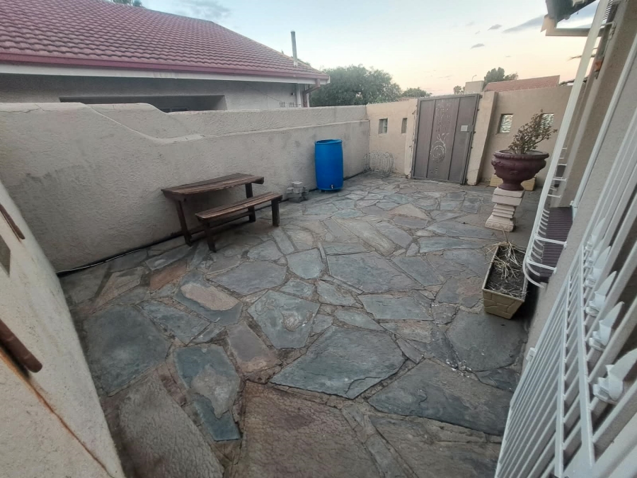 4 Bedroom Property for Sale in Vanderbijlpark SE 7 Gauteng