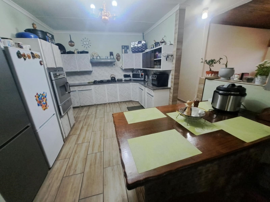 4 Bedroom Property for Sale in Vanderbijlpark SE 7 Gauteng