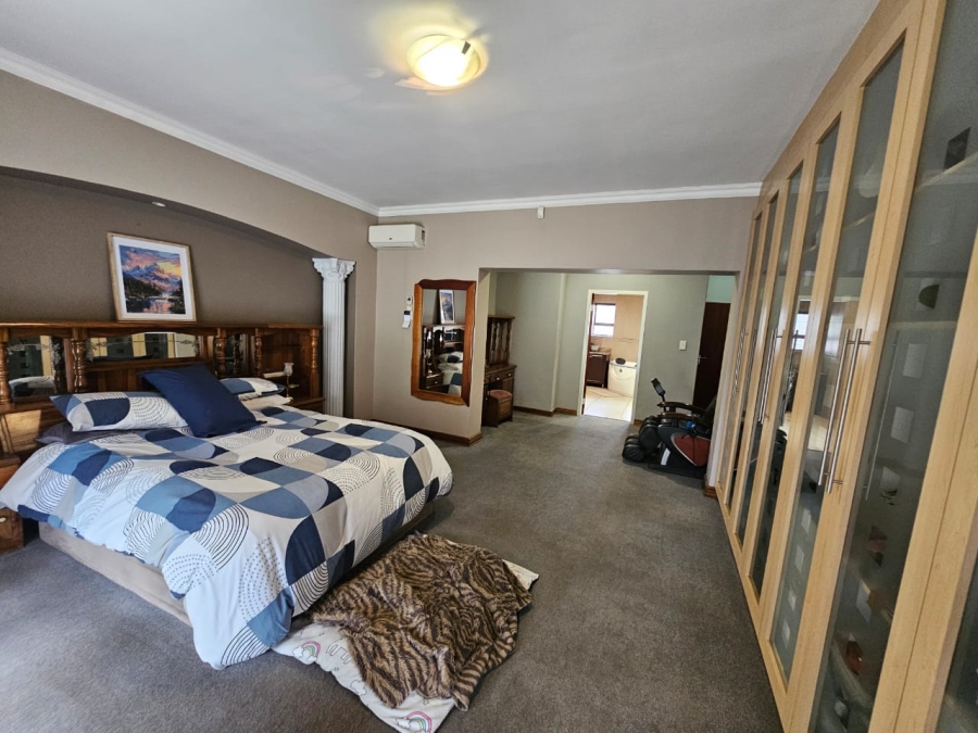 4 Bedroom Property for Sale in Vanderbijlpark SW 5 Gauteng