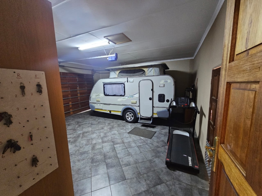 4 Bedroom Property for Sale in Vanderbijlpark SW 5 Gauteng