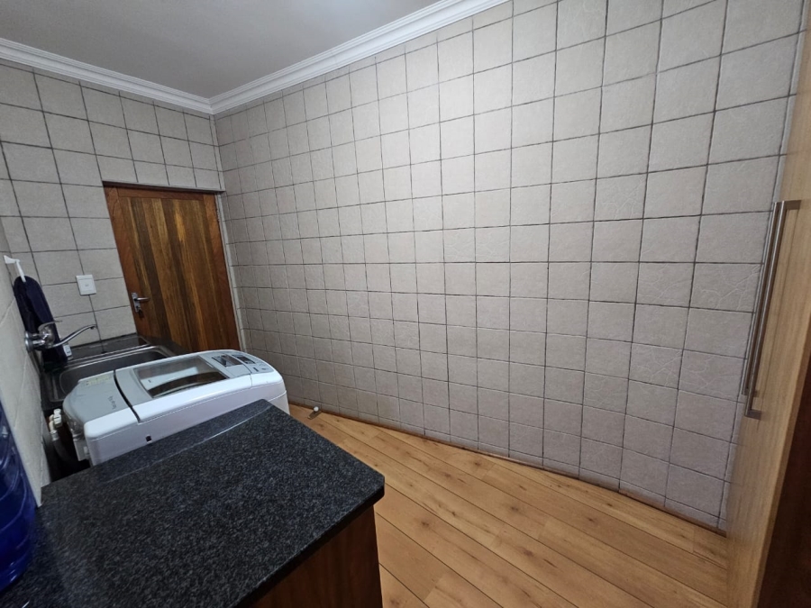 4 Bedroom Property for Sale in Vanderbijlpark SW 5 Gauteng