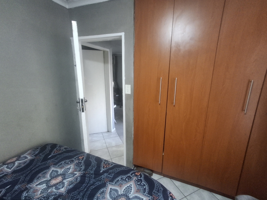 2 Bedroom Property for Sale in Clayville Gauteng