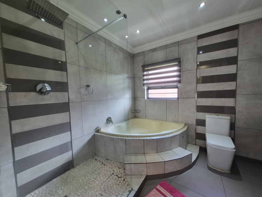 3 Bedroom Property for Sale in Comet Gauteng