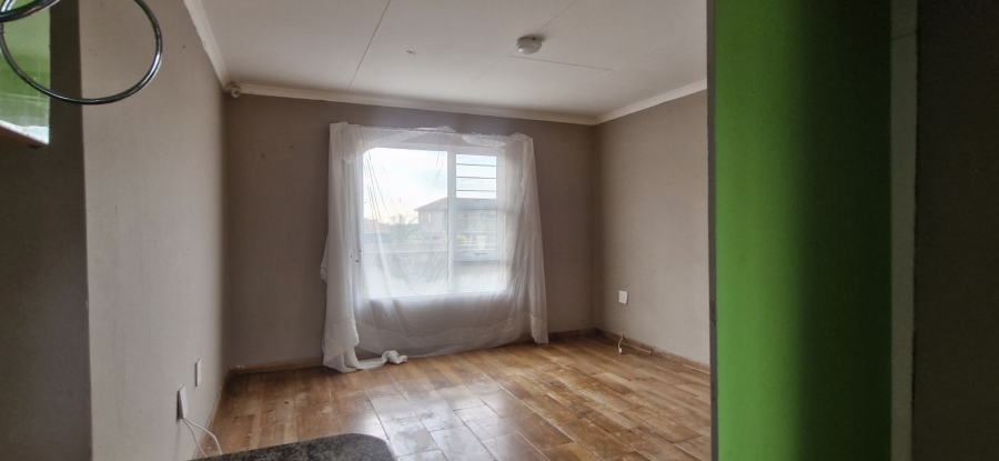 To Let 3 Bedroom Property for Rent in Glenway Estate Gauteng