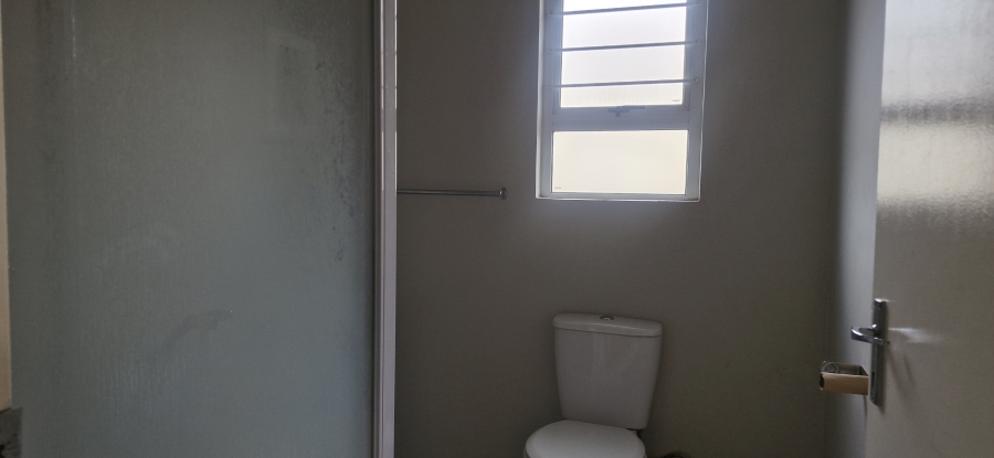To Let 3 Bedroom Property for Rent in Glenway Estate Gauteng