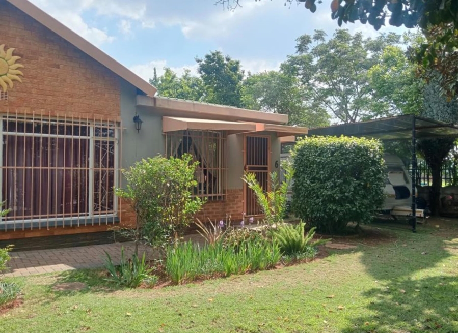 5 Bedroom Property for Sale in Birchleigh Gauteng
