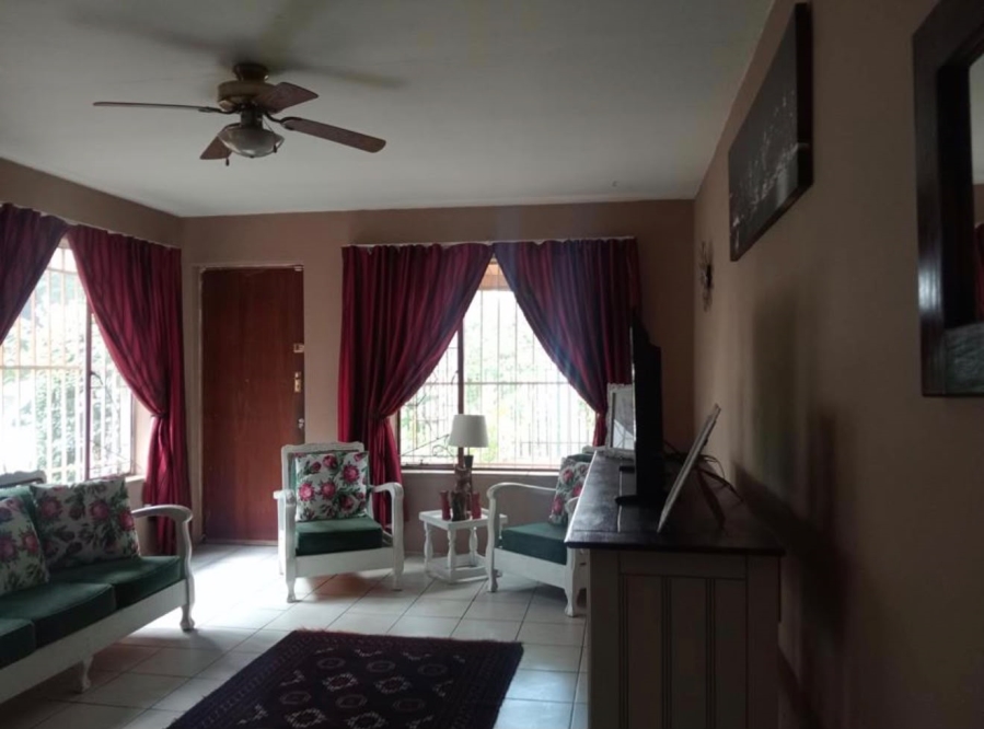 5 Bedroom Property for Sale in Birchleigh Gauteng