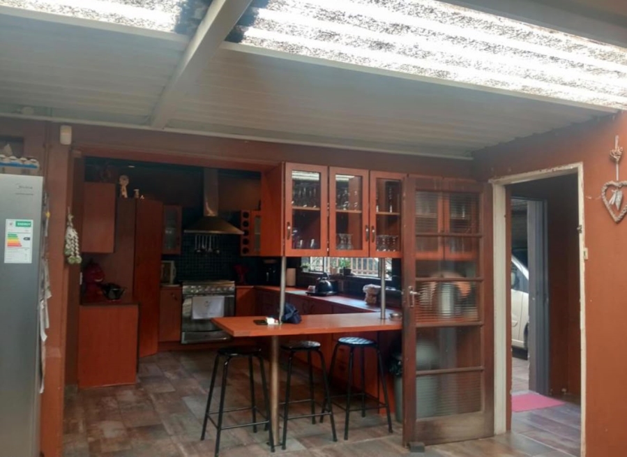 5 Bedroom Property for Sale in Birchleigh Gauteng