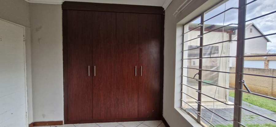 To Let 3 Bedroom Property for Rent in Willow Park Manor Gauteng