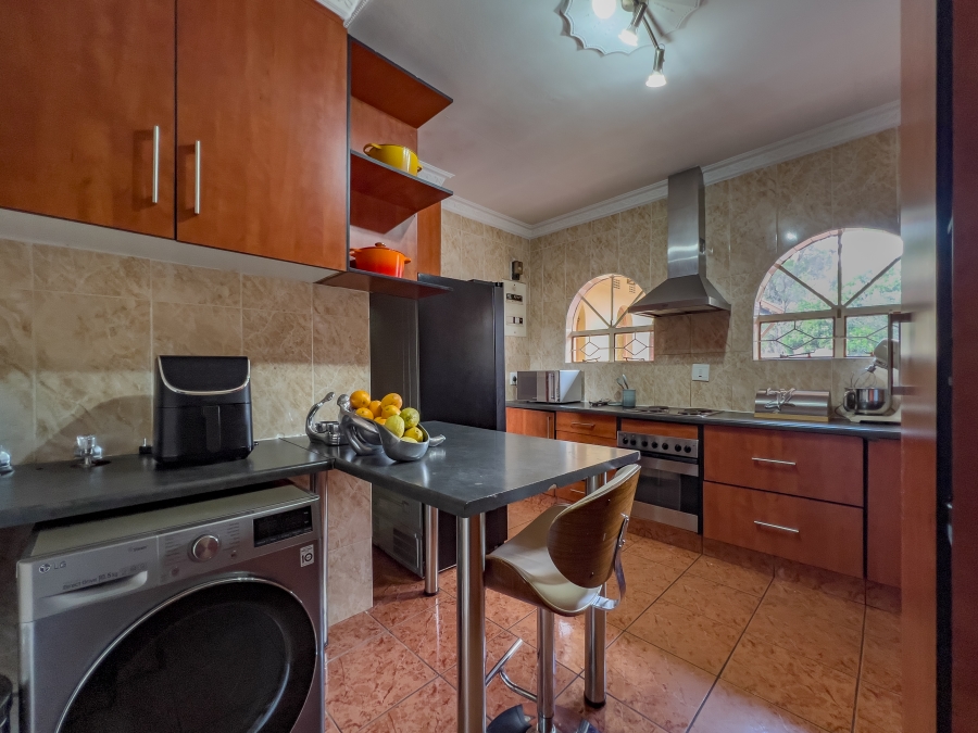 3 Bedroom Property for Sale in Glen Marais Gauteng