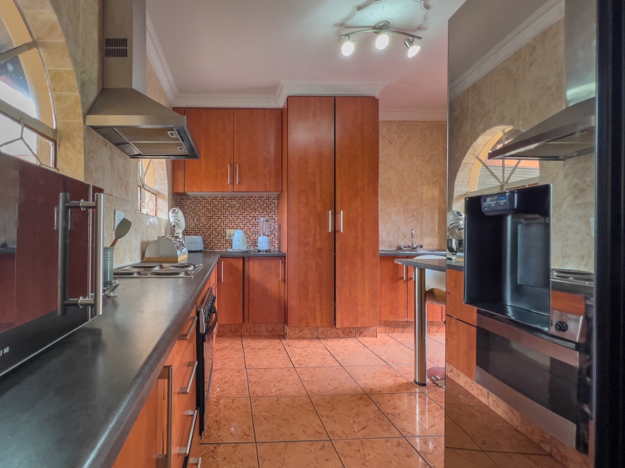 3 Bedroom Property for Sale in Glen Marais Gauteng