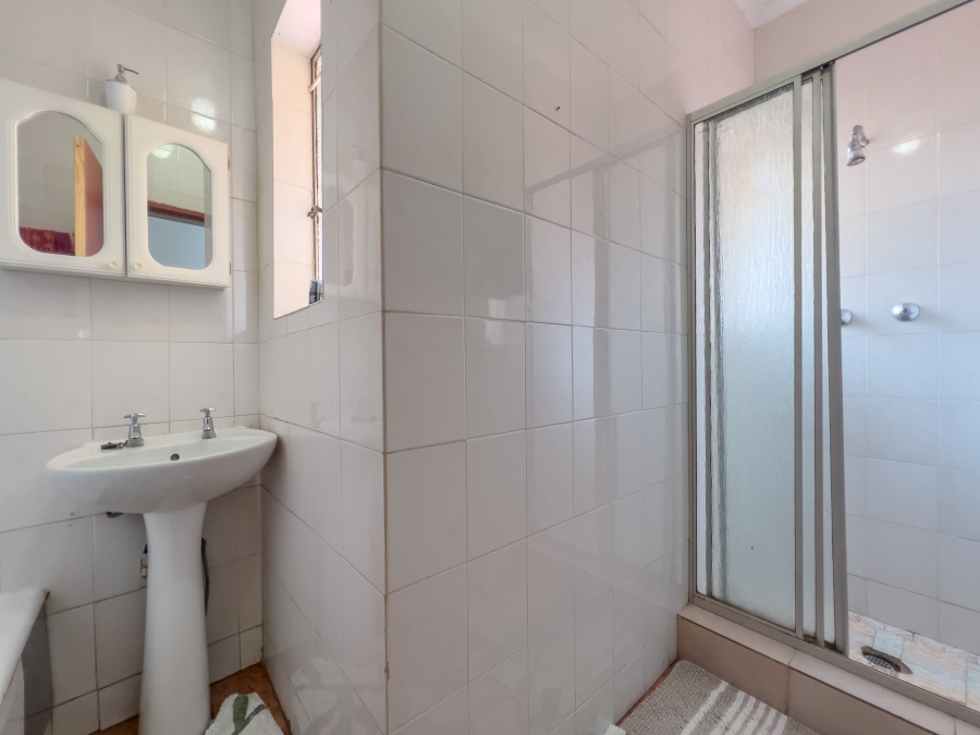 3 Bedroom Property for Sale in Glen Marais Gauteng