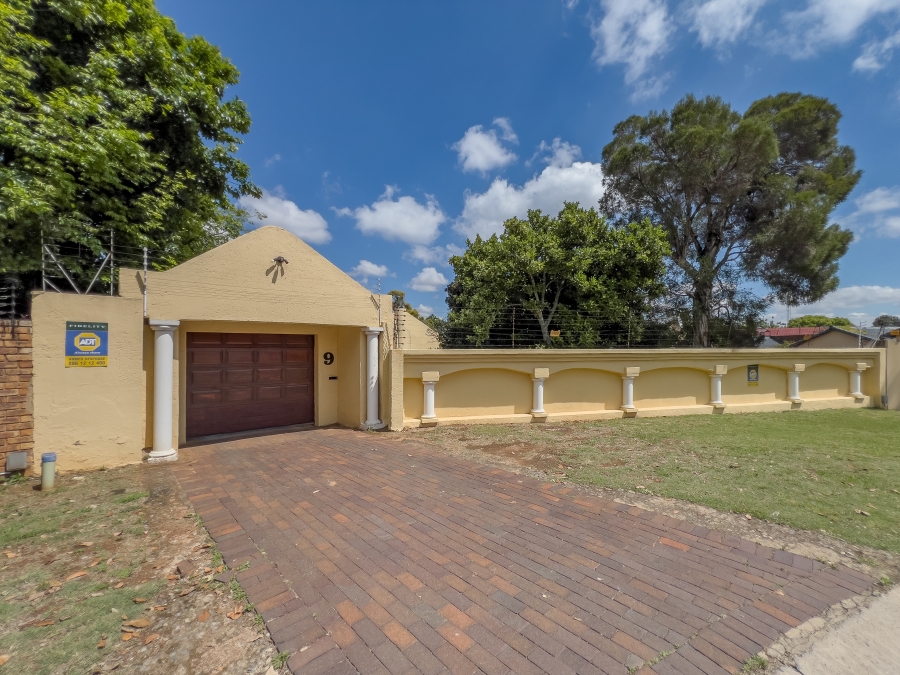 3 Bedroom Property for Sale in Glen Marais Gauteng