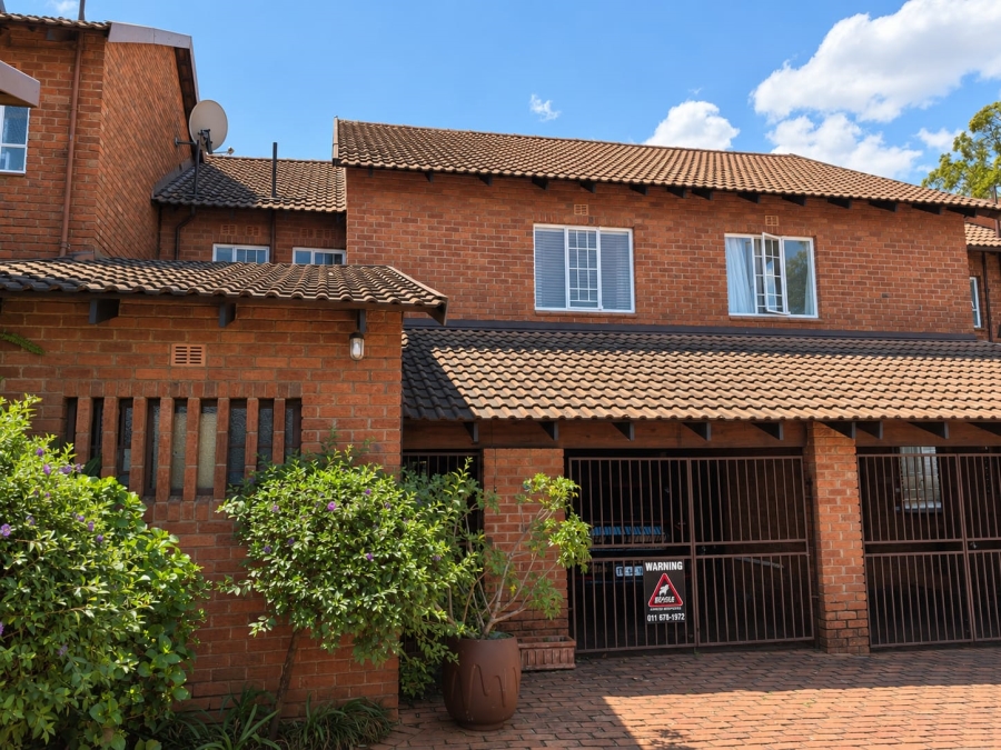 3 Bedroom Property for Sale in Fairland Gauteng