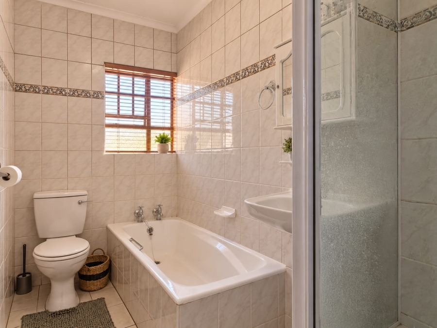3 Bedroom Property for Sale in Fairland Gauteng