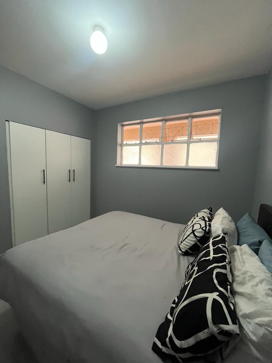 2 Bedroom Property for Sale in Linden Gauteng