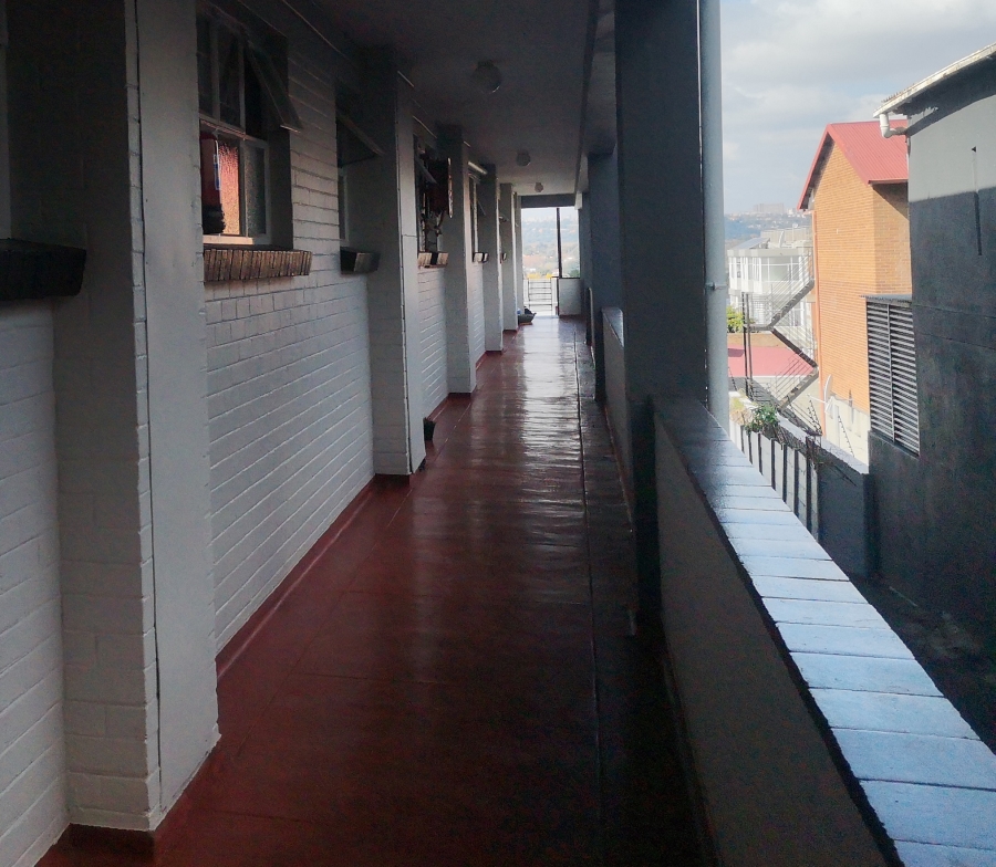2 Bedroom Property for Sale in Linden Gauteng