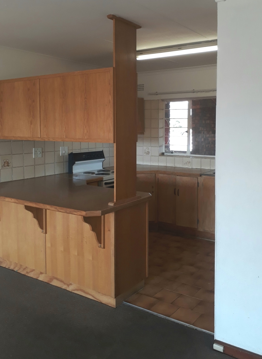 To Let 3 Bedroom Property for Rent in Fairland Gauteng