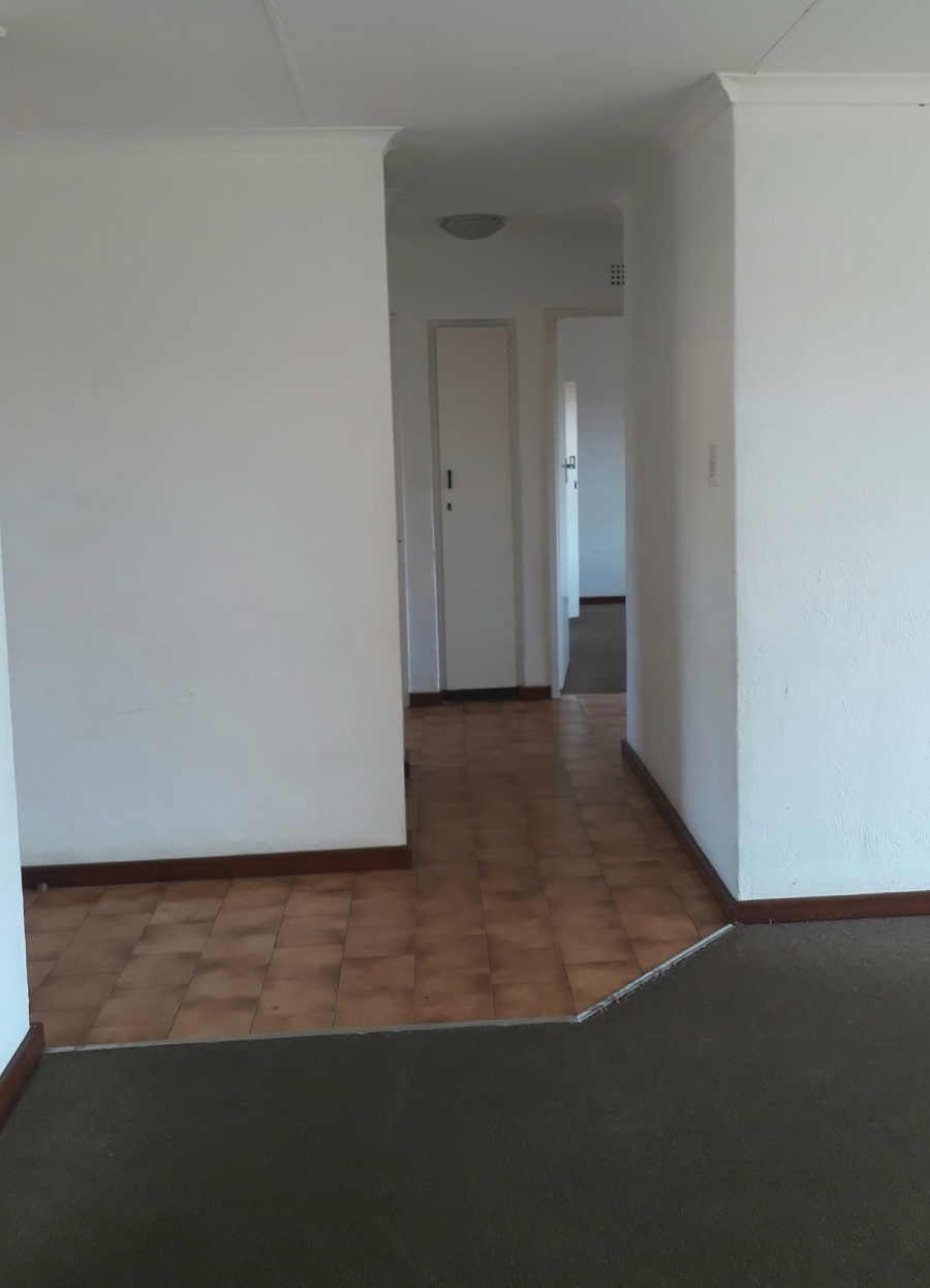 To Let 3 Bedroom Property for Rent in Fairland Gauteng