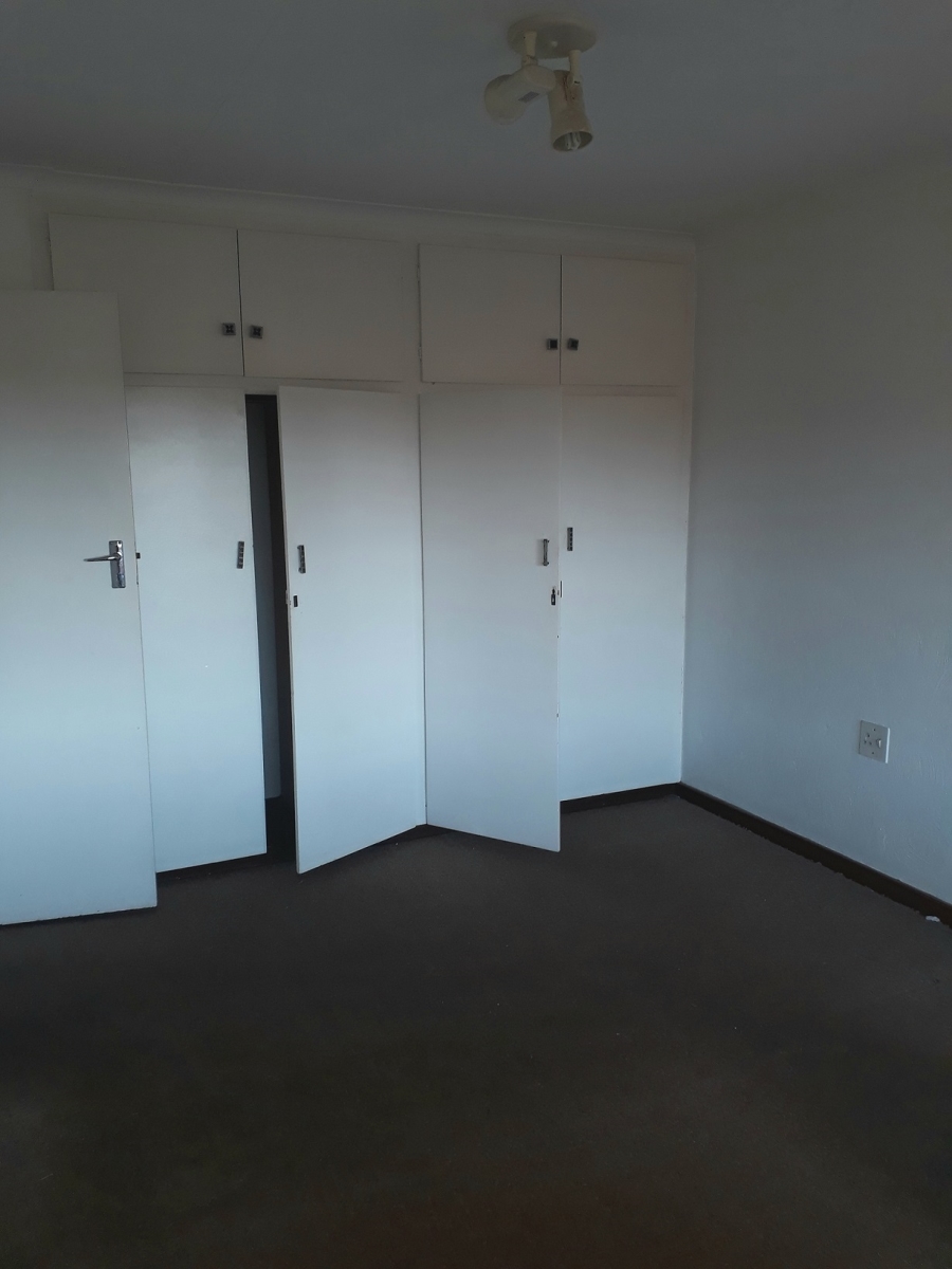 To Let 3 Bedroom Property for Rent in Fairland Gauteng