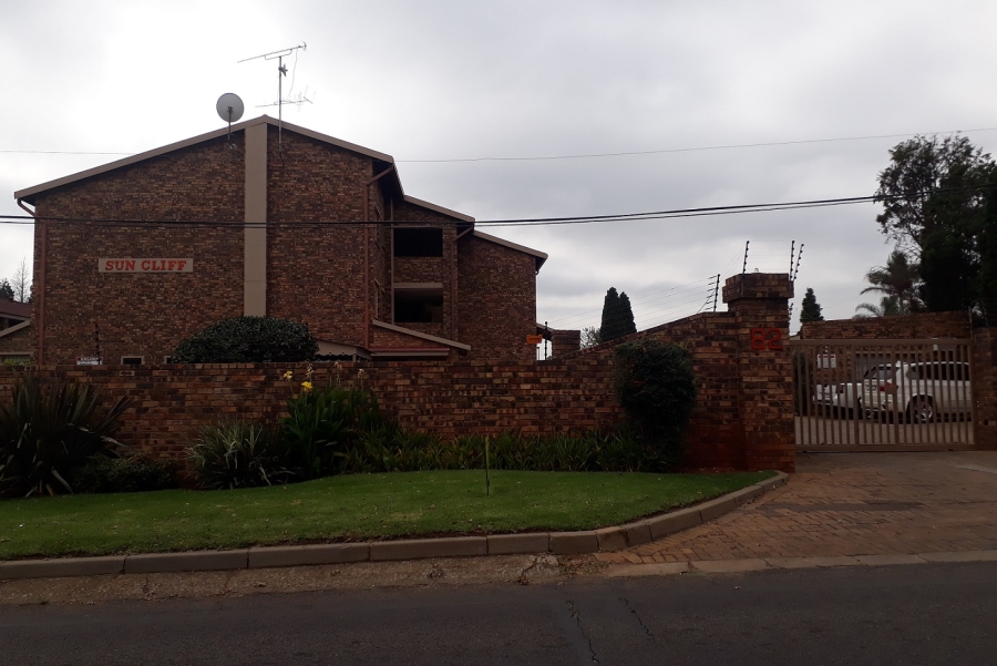 To Let 3 Bedroom Property for Rent in Fairland Gauteng