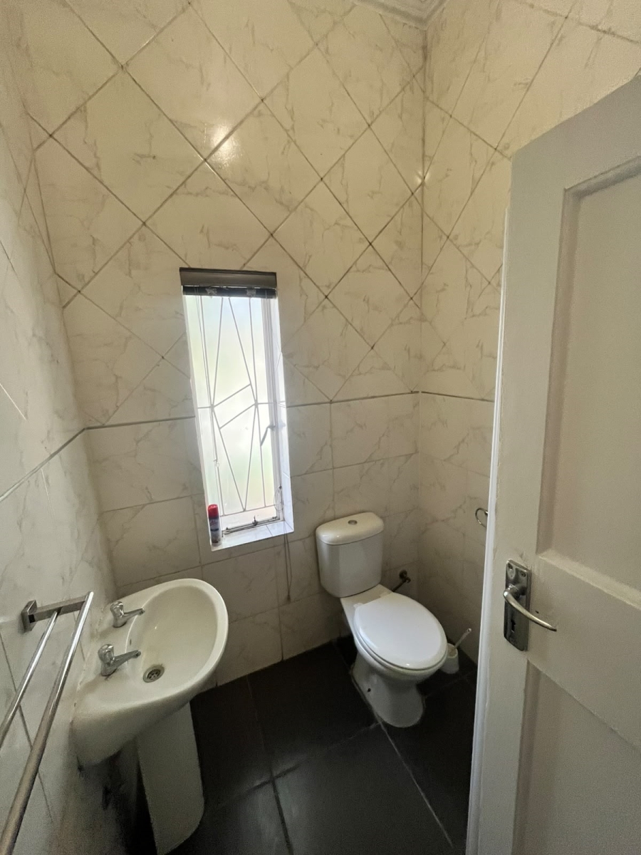 To Let 7 Bedroom Property for Rent in Muckleneuk Gauteng