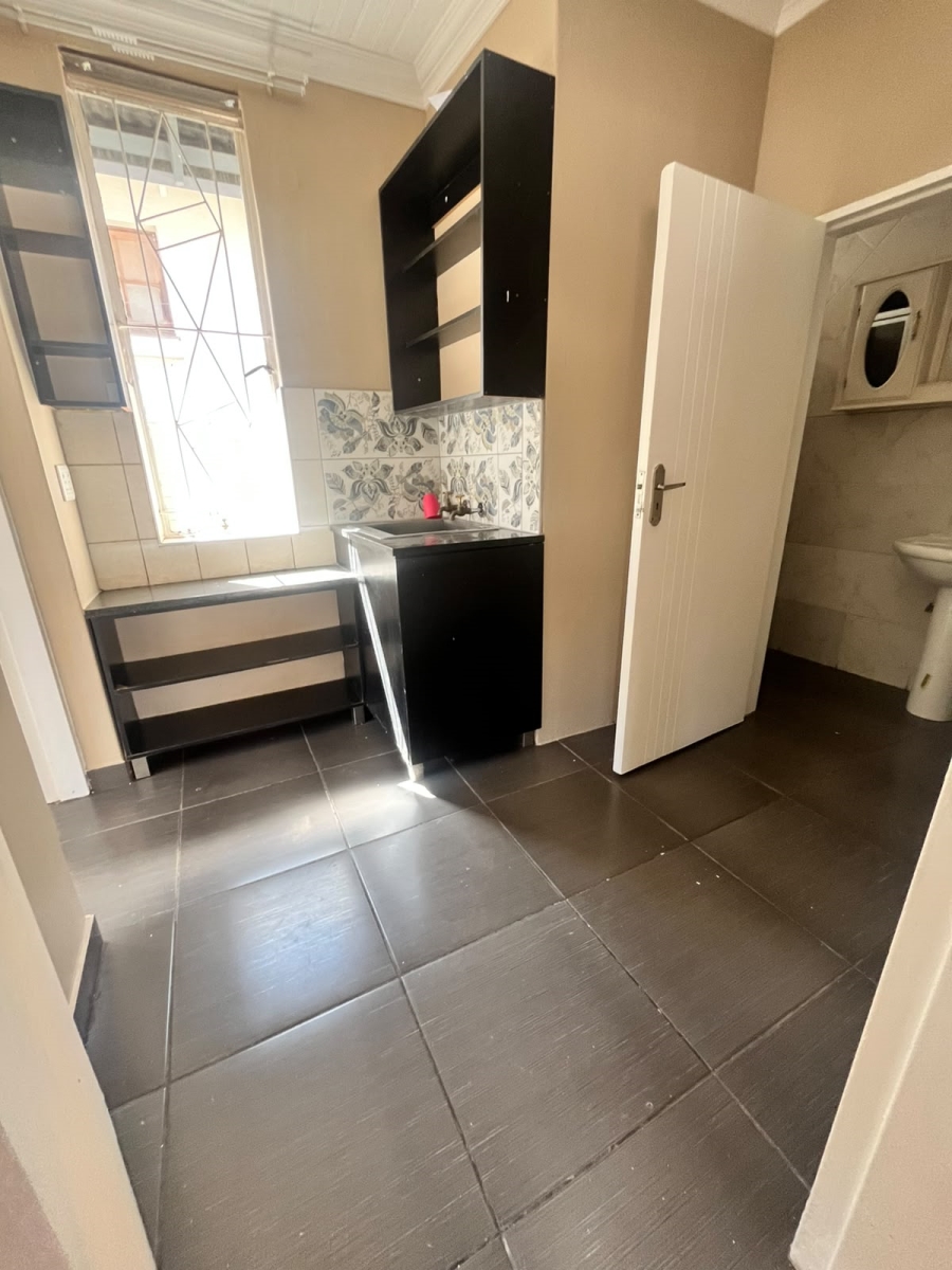 To Let 7 Bedroom Property for Rent in Muckleneuk Gauteng