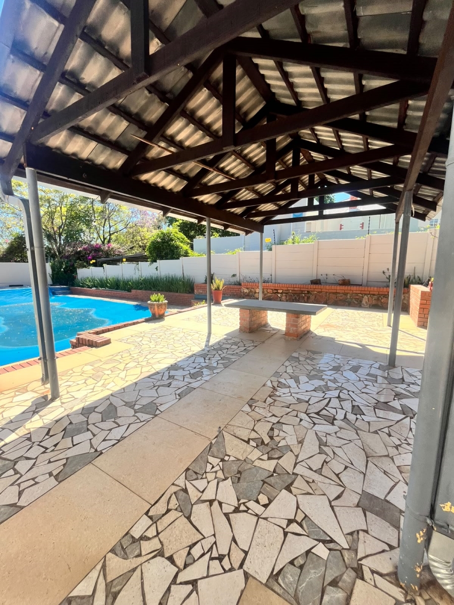To Let 7 Bedroom Property for Rent in Muckleneuk Gauteng