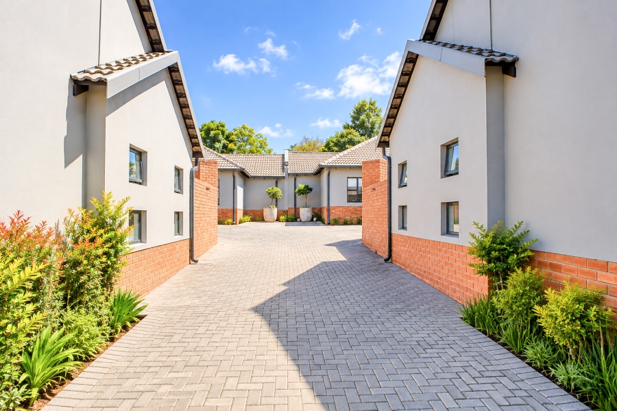 3 Bedroom Property for Sale in Linden Gauteng