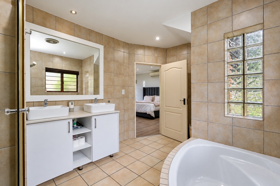 5 Bedroom Property for Sale in Fourways Gauteng