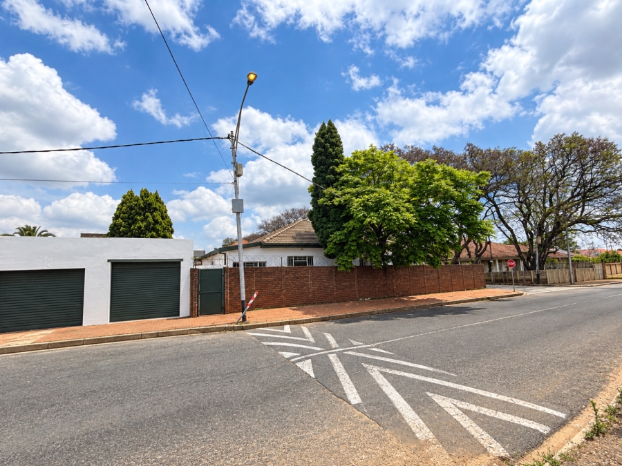 3 Bedroom Property for Sale in Orange Grove Gauteng